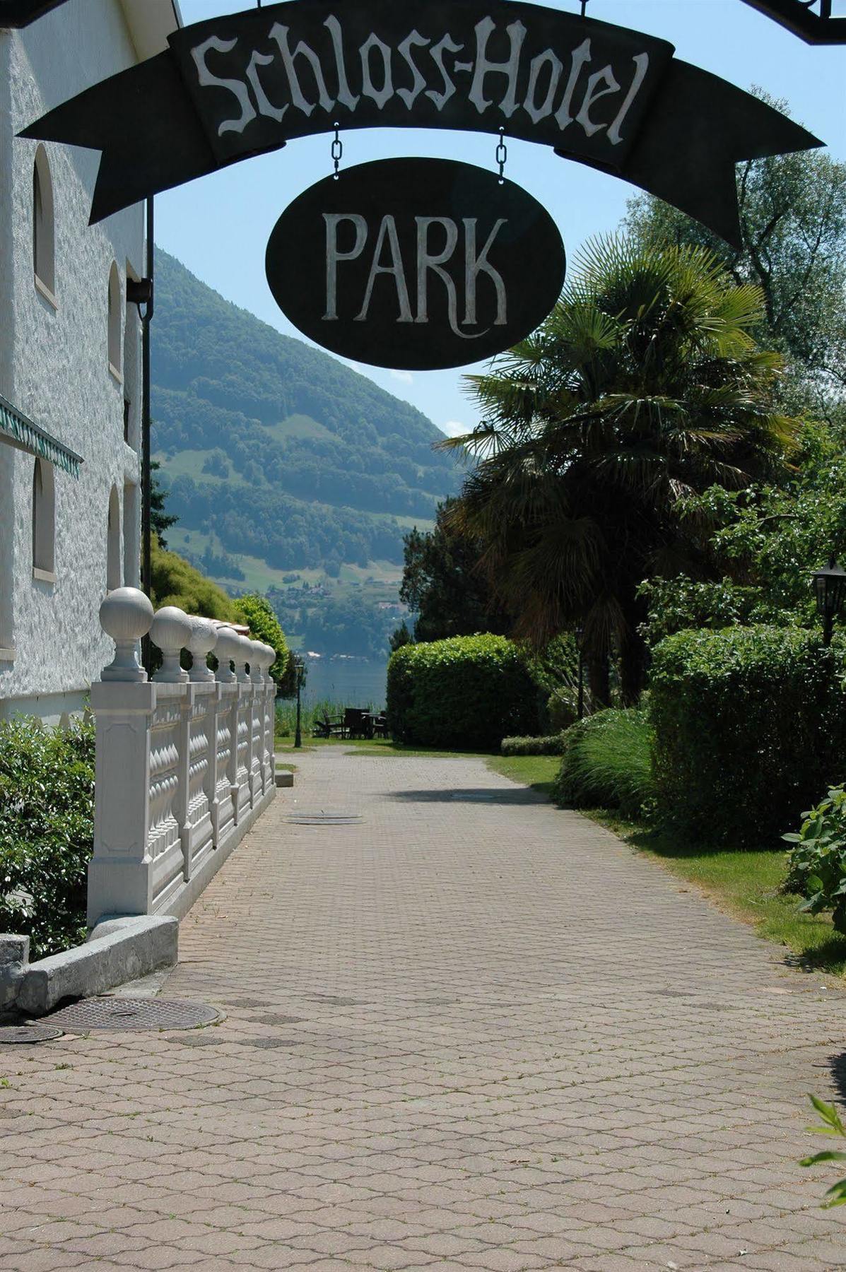 Swiss-Chalet Merlischachen - Romantik Schloss-Hotel Am See Kussnacht Exterior photo