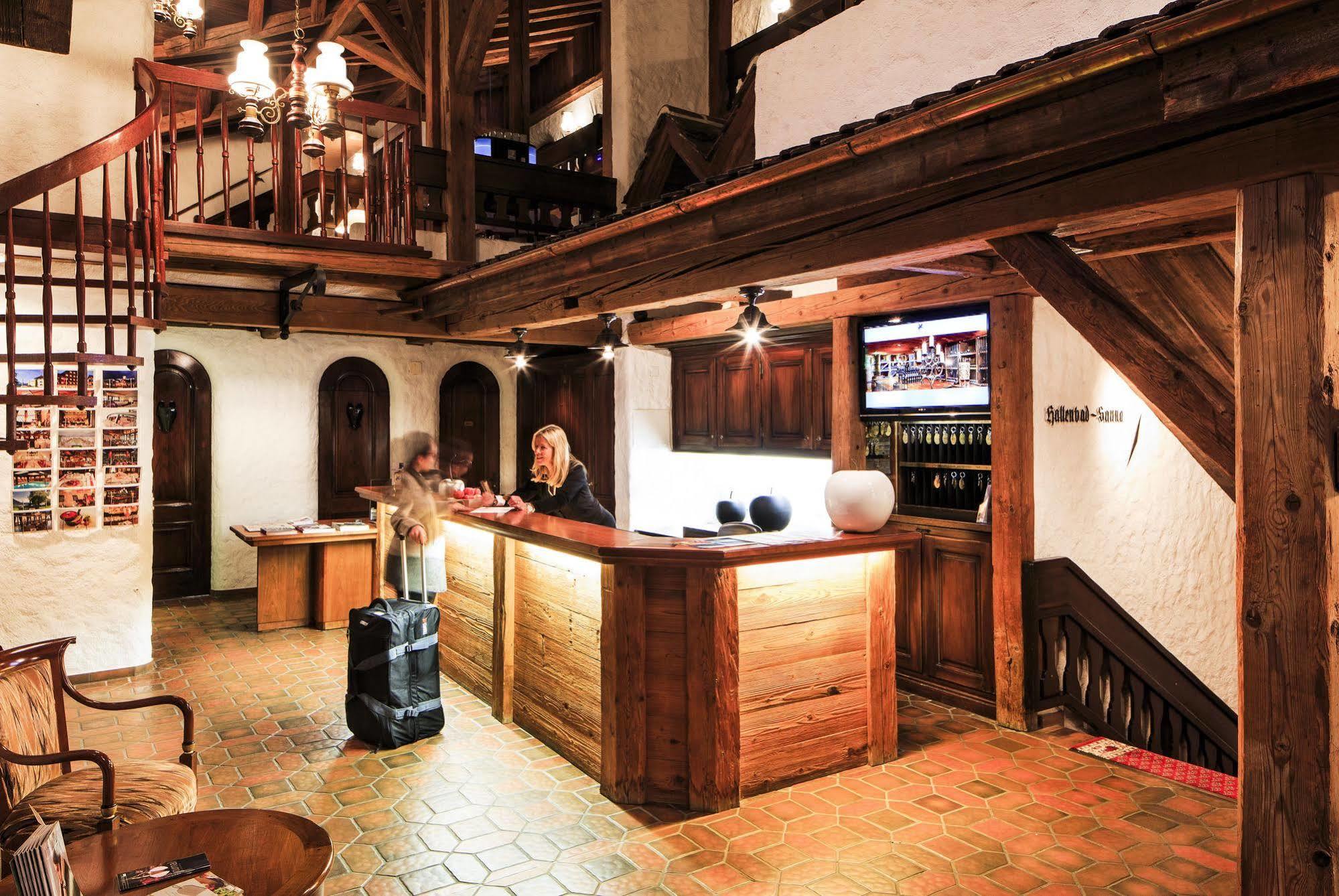 Swiss-Chalet Merlischachen - Romantik Schloss-Hotel Am See Kussnacht Exterior photo