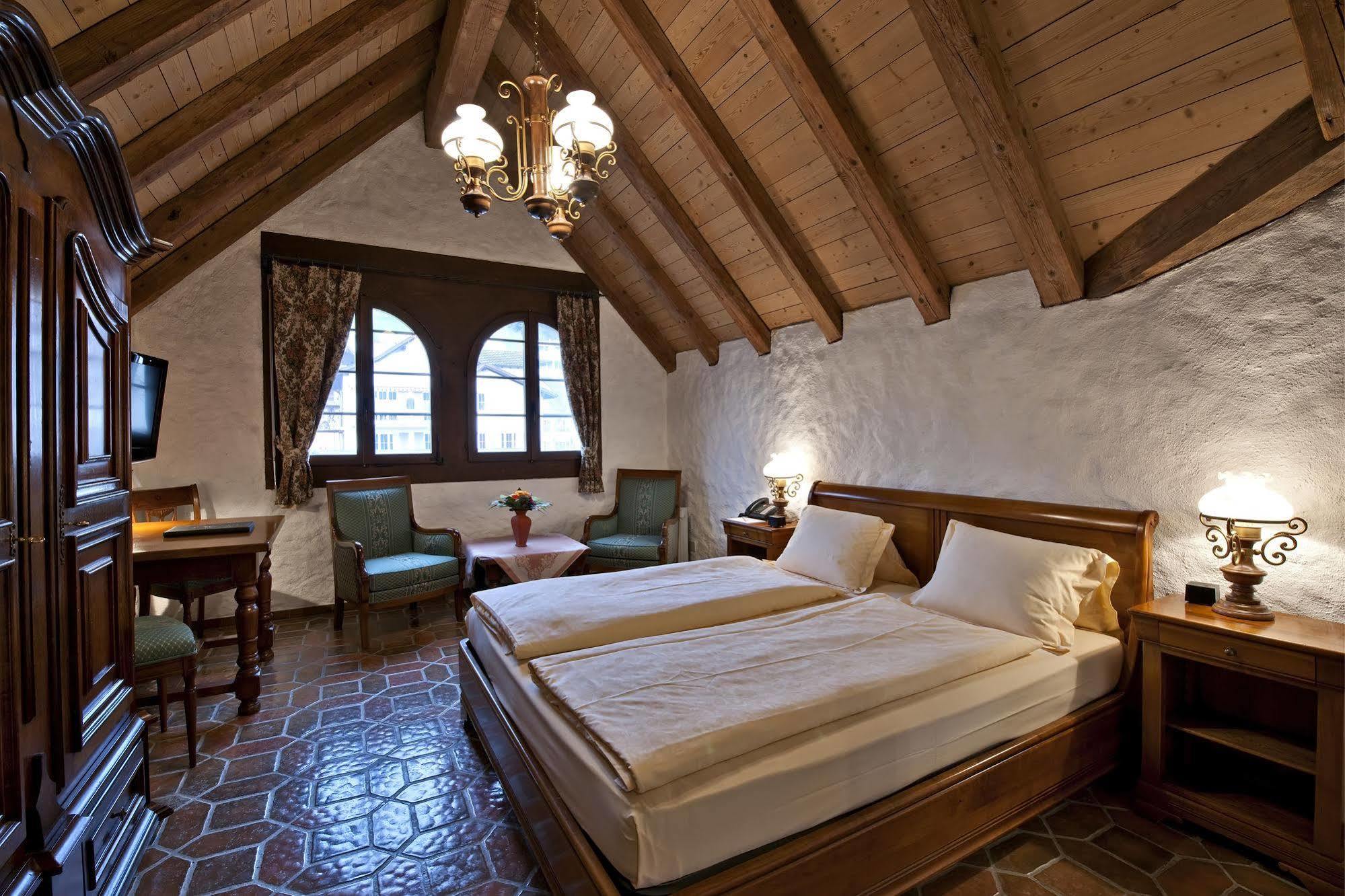 Swiss-Chalet Merlischachen - Romantik Schloss-Hotel Am See Kussnacht Exterior photo