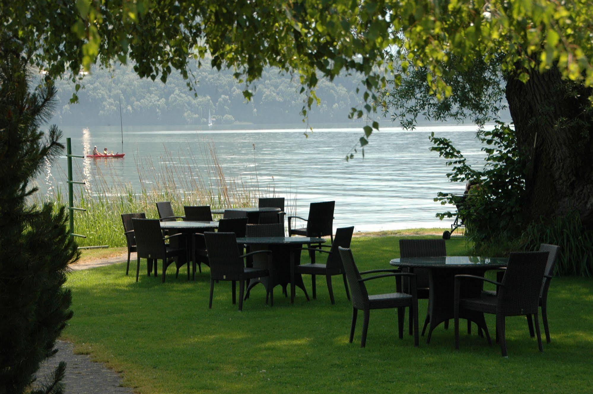 Swiss-Chalet Merlischachen - Romantik Schloss-Hotel Am See Kussnacht Exterior photo